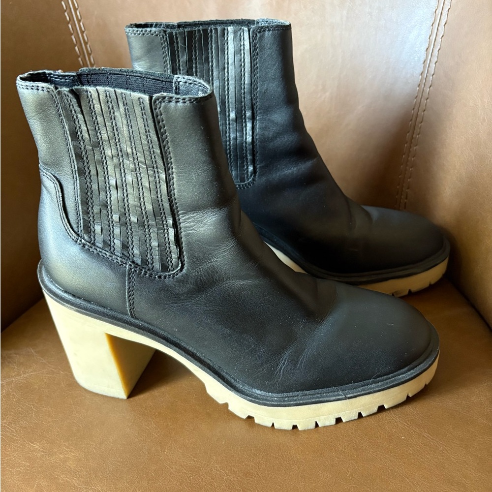 Dolce Vita Black Leather Lug Sole Platform Heel Boots Size 10